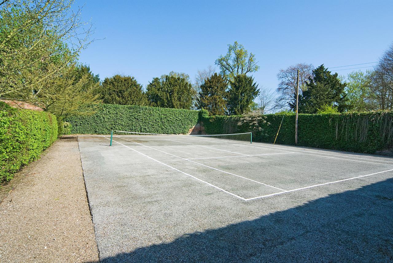 Saltmarshe Hall エクステリア 写真