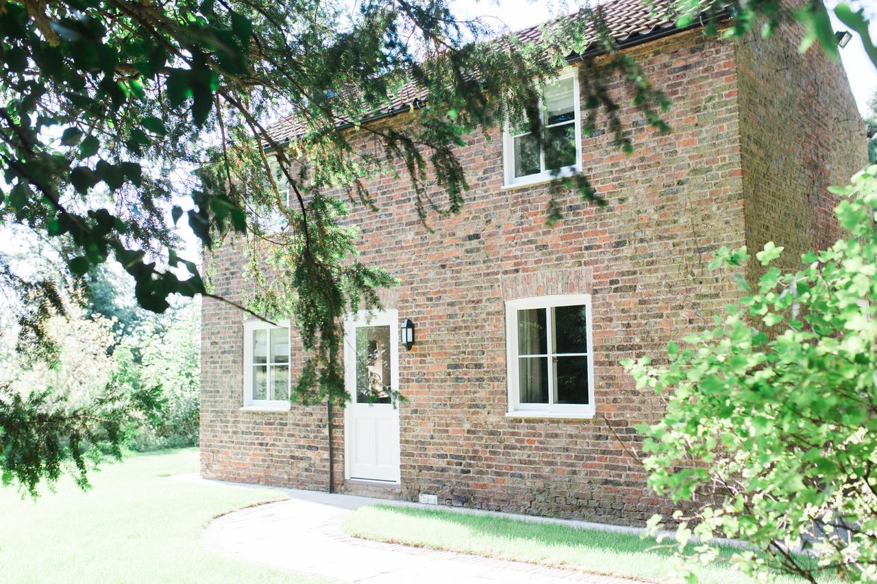 Saltmarshe Hall エクステリア 写真